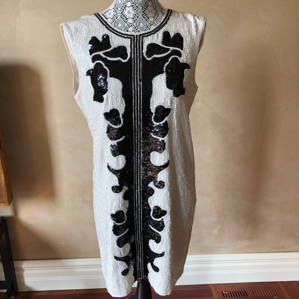 BCBGMAXAZRiA Sequence dress sz small